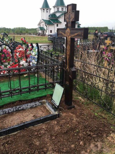 Крест на могилу Дубовый Арт. №14